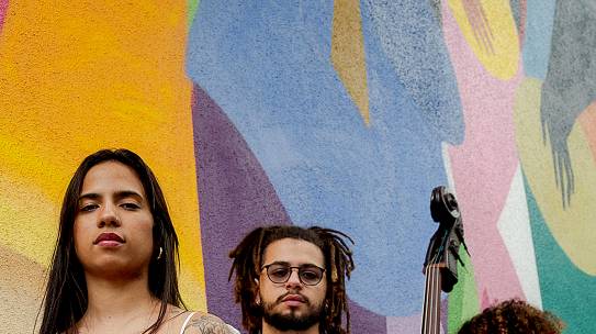 Música na Praça de Tatuí tem show de All Black Trio no fim de semana