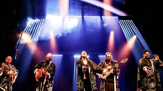 Dupla Companhia celebra 10 anos e vence o 24º Prêmio Cenym Nacional