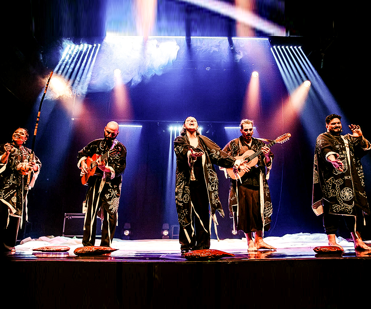 Dupla Companhia celebra 10 anos e vence o 24º Prêmio Cenym Nacional