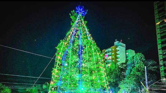 ‘Natal Encantado 2025’ em Tatuí tem abertura oficial na Praça da Santa